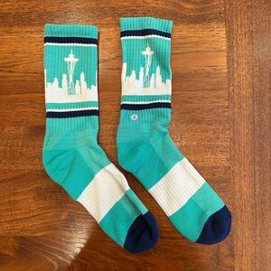Skyline Crew Socks, Seattle, Teal and Navy, One Size Fits Most